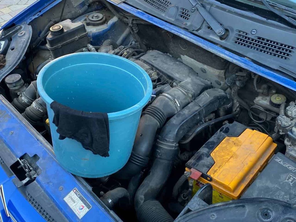 Як помити двигун авто в домашніх умовах