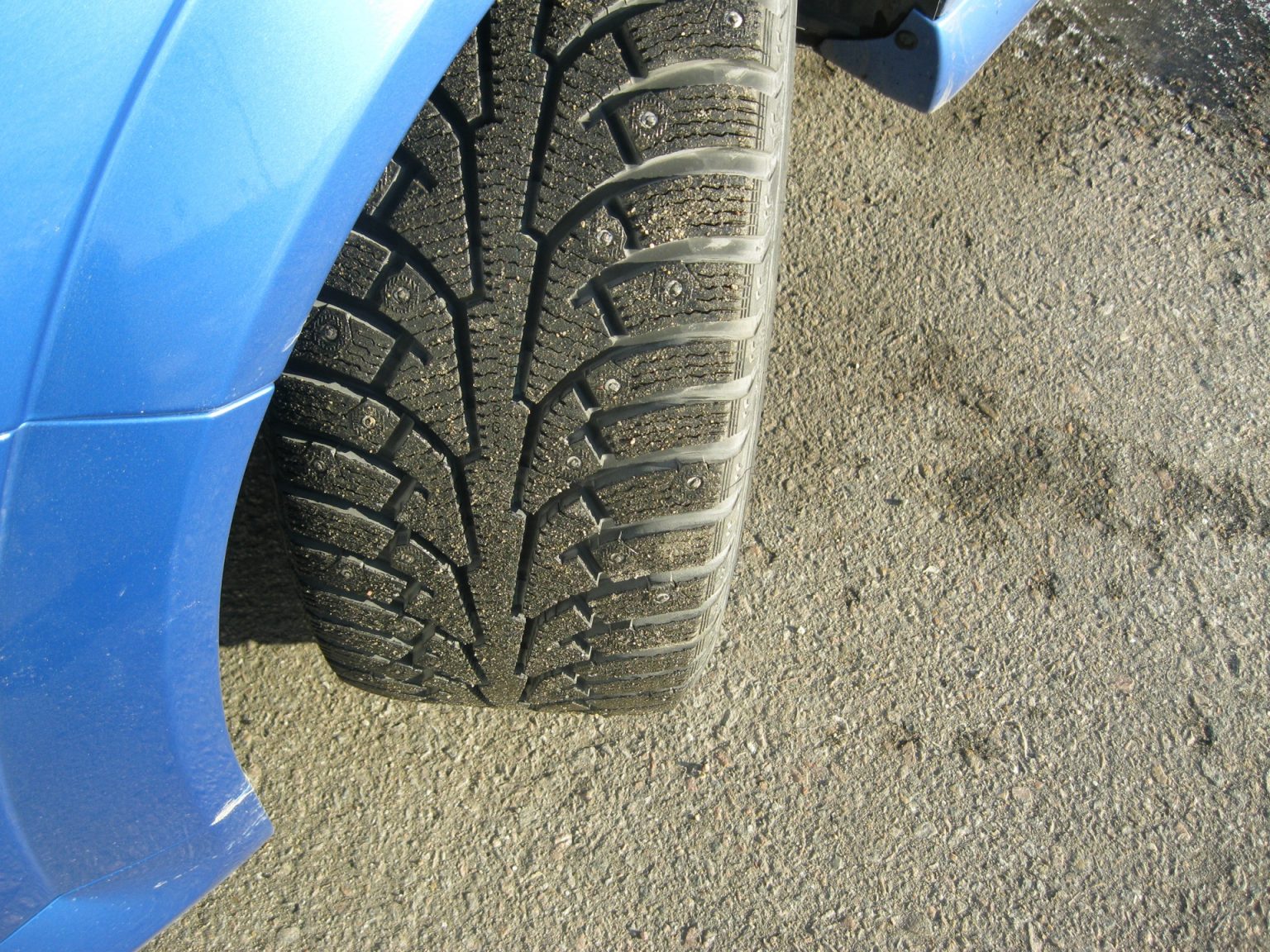 Що буде якщо їздити на зимових шинах влітку - Autostrike