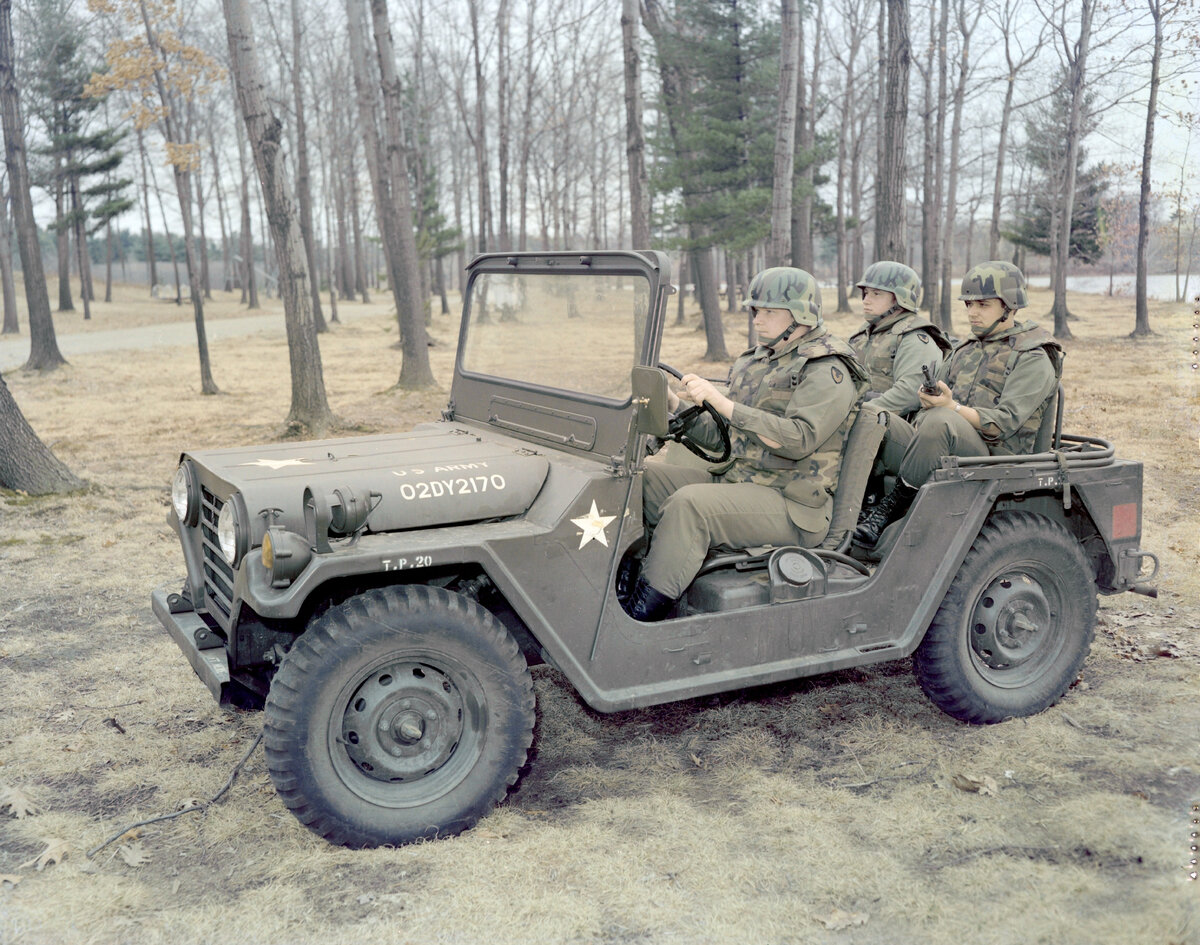 Ford M151MUTT був побудований за канонами Другої Світової війни, і конфлікт у В'єтнамі продемонстрував необхідність заміни